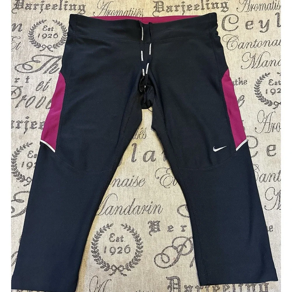Nike Dri Fit Crop Capri Athletic Leggings Women's Size M - Workout Black /Pink